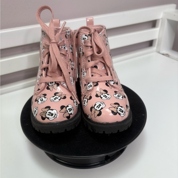 Disney Junior Minnie Mouse Toddler Combat Boots – Pink Print, Size 7 - Picture 1 of 4